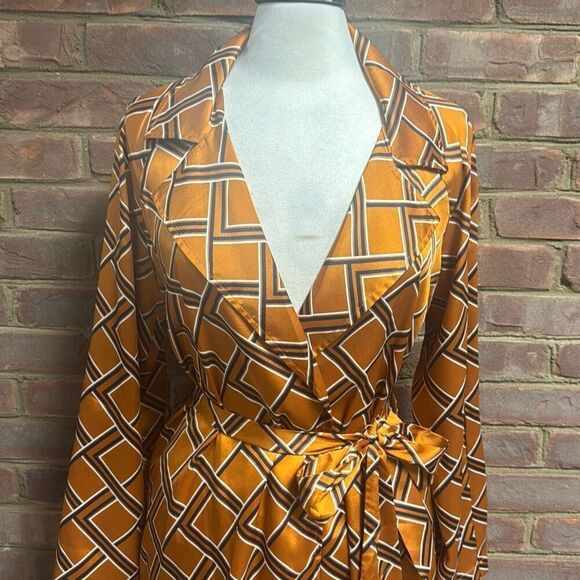 FOREVER 21 Women’s Geo Print Satin Duster Coat Size Large NEW - Picture 4 of 9